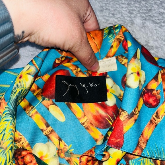 Size M Jay Y. Ko Men’s Hawaiian Shirt Bahamas Tropical Fruit Pineapples USA EUC - Picture 2 of 3